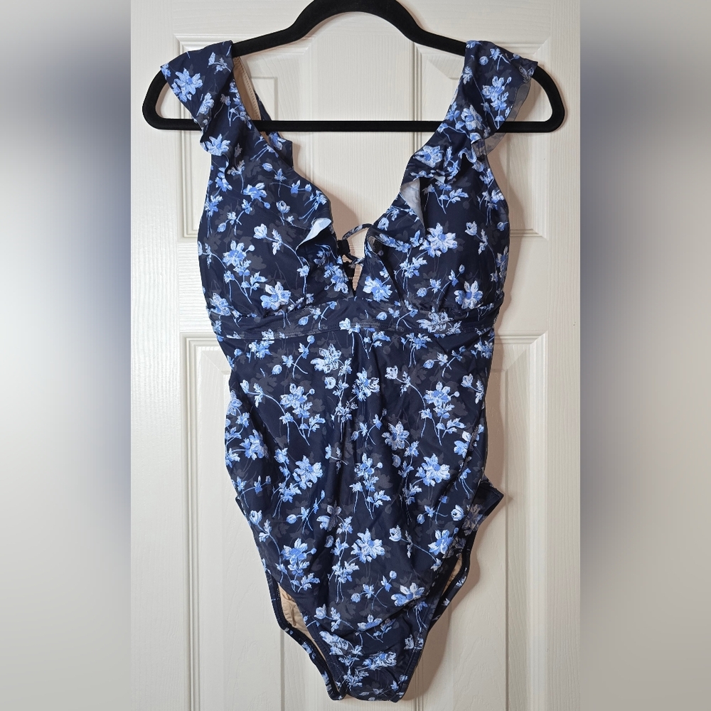 A Pea in the Pod Elegant Blue Floral One Piece Maternity Swimsuit Resortwear